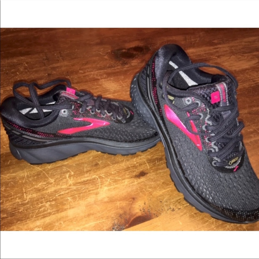 Brooks running shoes size 6.5